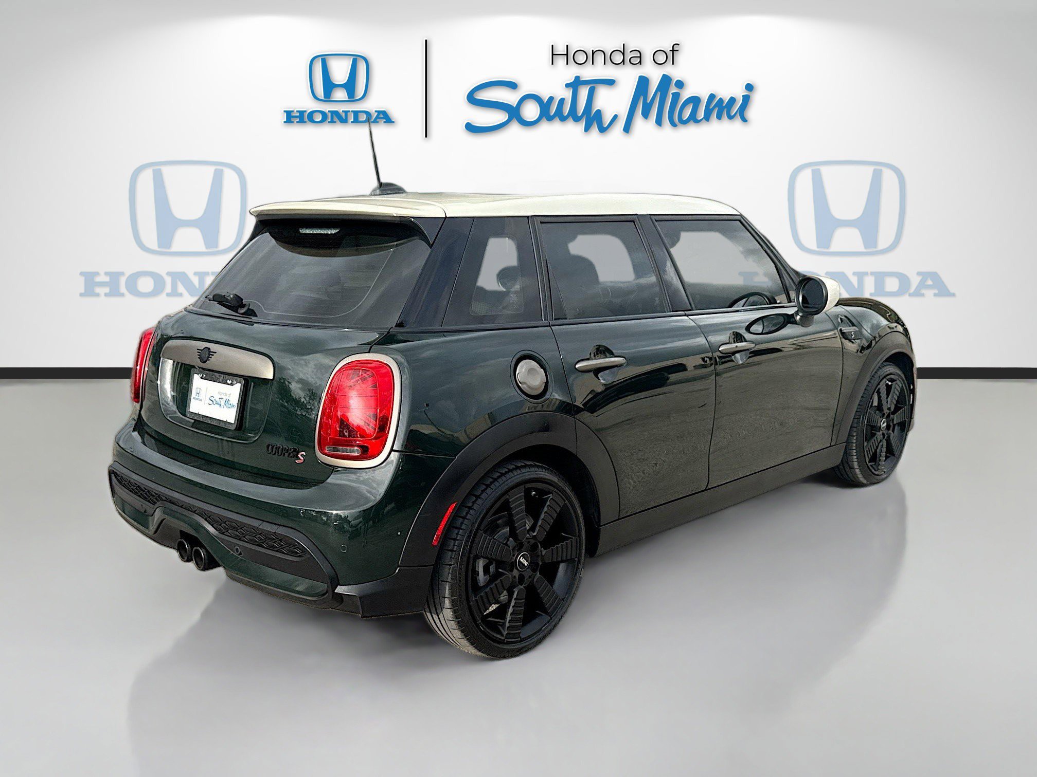 Used 2023 MINI Cooper S w/ MINI Resolute Edition FWD image 7