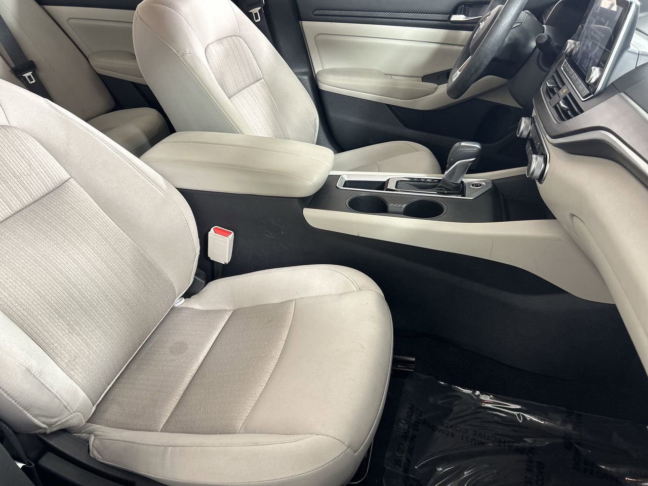 Used 2025 Nissan Altima 2.5 SV image 25