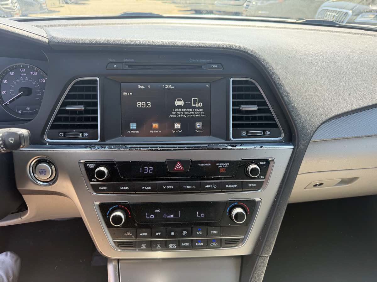 Used 2017 Hyundai Sonata SE FWD image 21