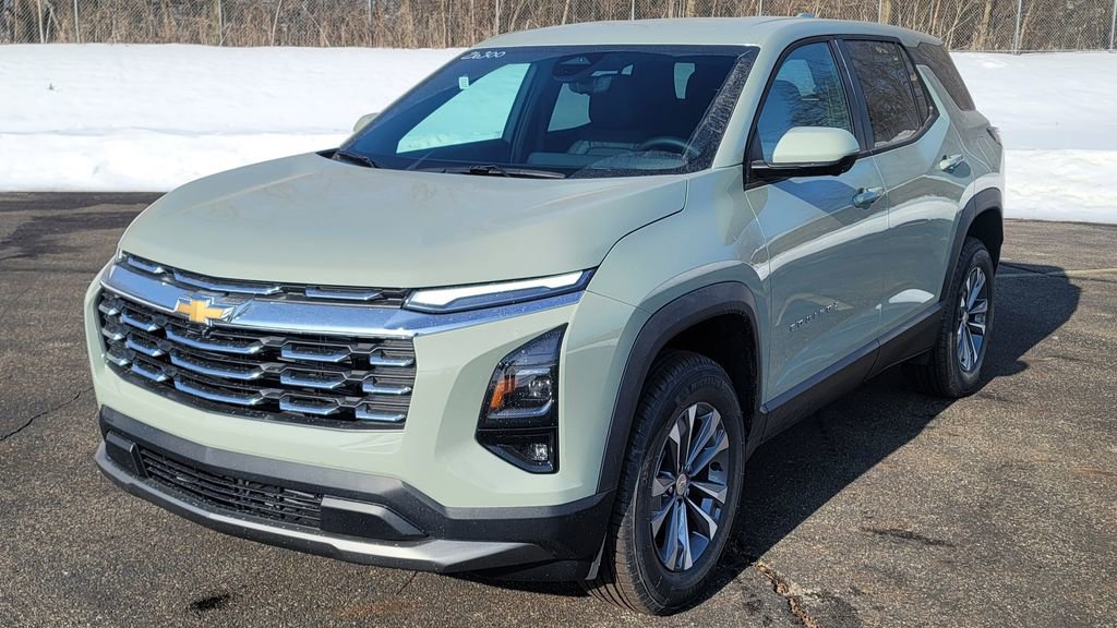 New 2026 Chevrolet Equinox LT image 3