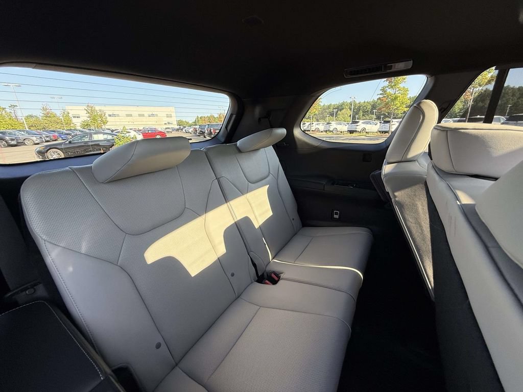 Used 2026 Lexus TX 350 AWD w/ Technology Package image 16