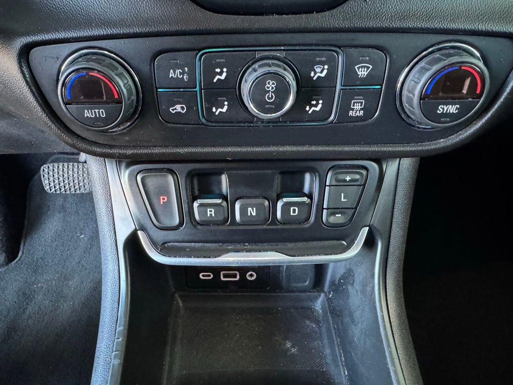 Used 2020 GMC Terrain SLT FWD image 31