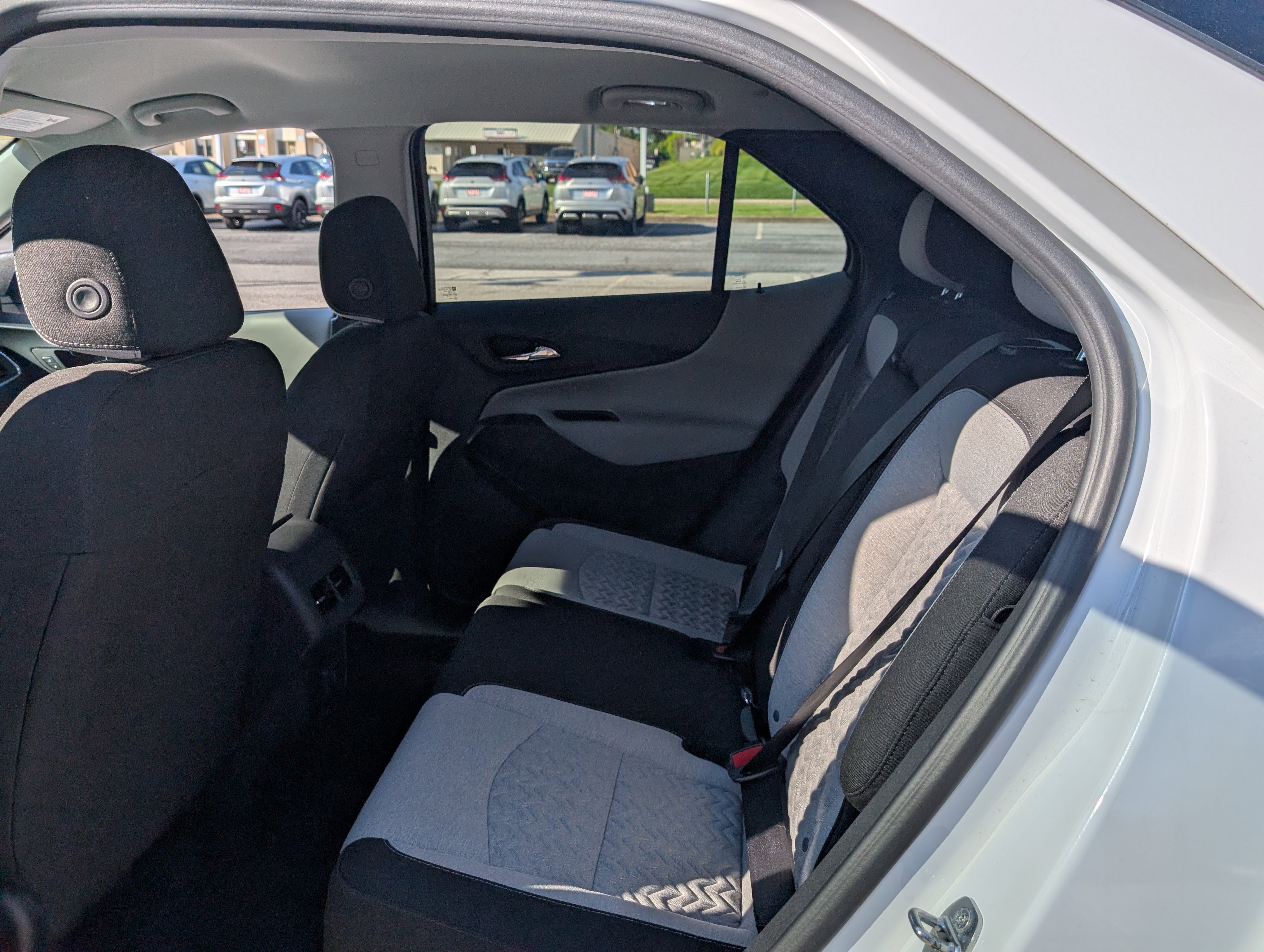 Used 2023 Chevrolet Equinox LS w/ LS Convenience Package image 14