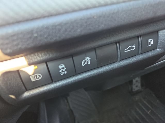 Used 2025 Toyota Camry SE w/ Convenience Package FWD image 34
