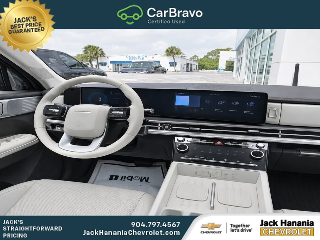 Used 2026 Hyundai Santa Fe SEL FWD image 12