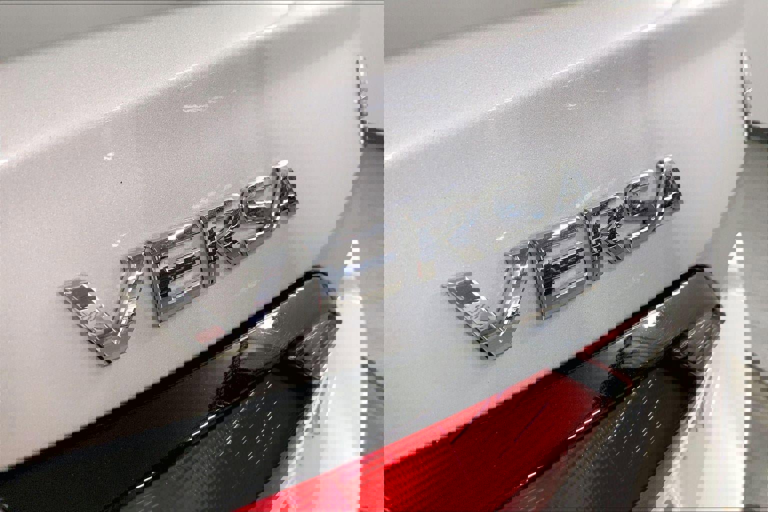 Used 2025 Nissan Versa SV image 8