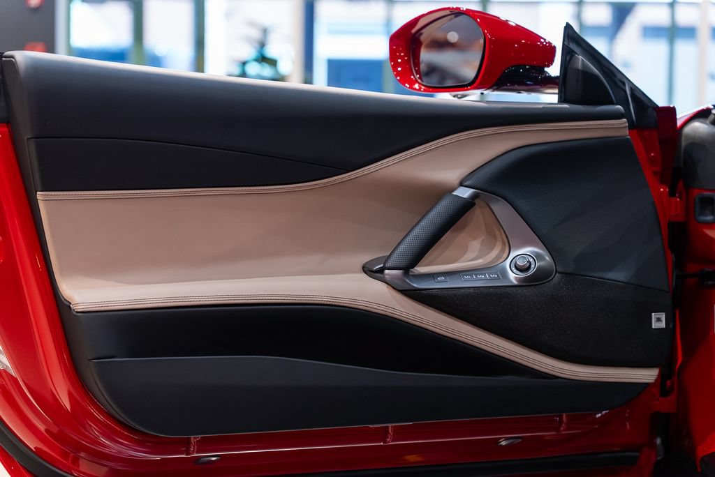 Certified 2023 Ferrari 812 GTS RWD image 25