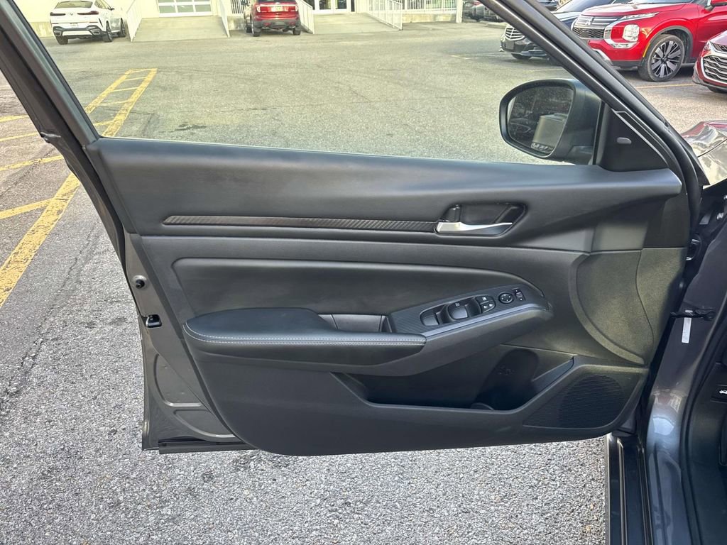 Used 2025 Nissan Altima 2.5 SV image 20