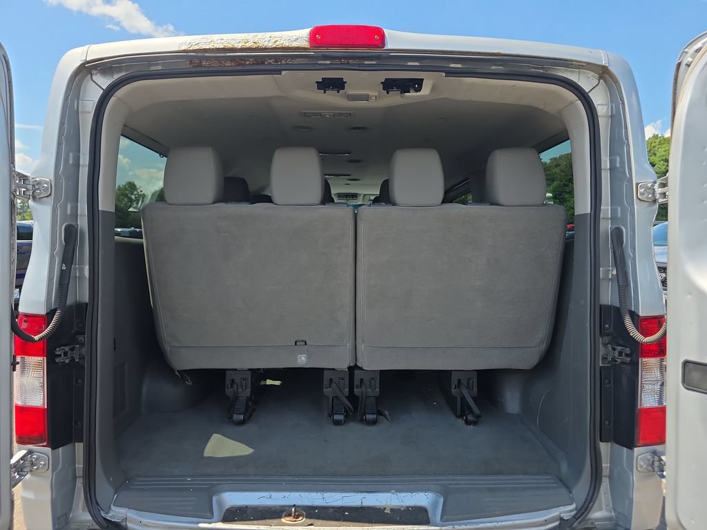 Used 2015 Nissan NV 3500 SV RWD image 15