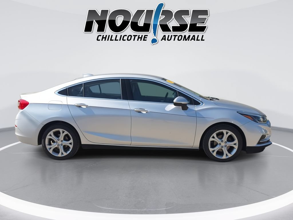 Used 2017 Chevrolet Cruze Premier FWD image 9