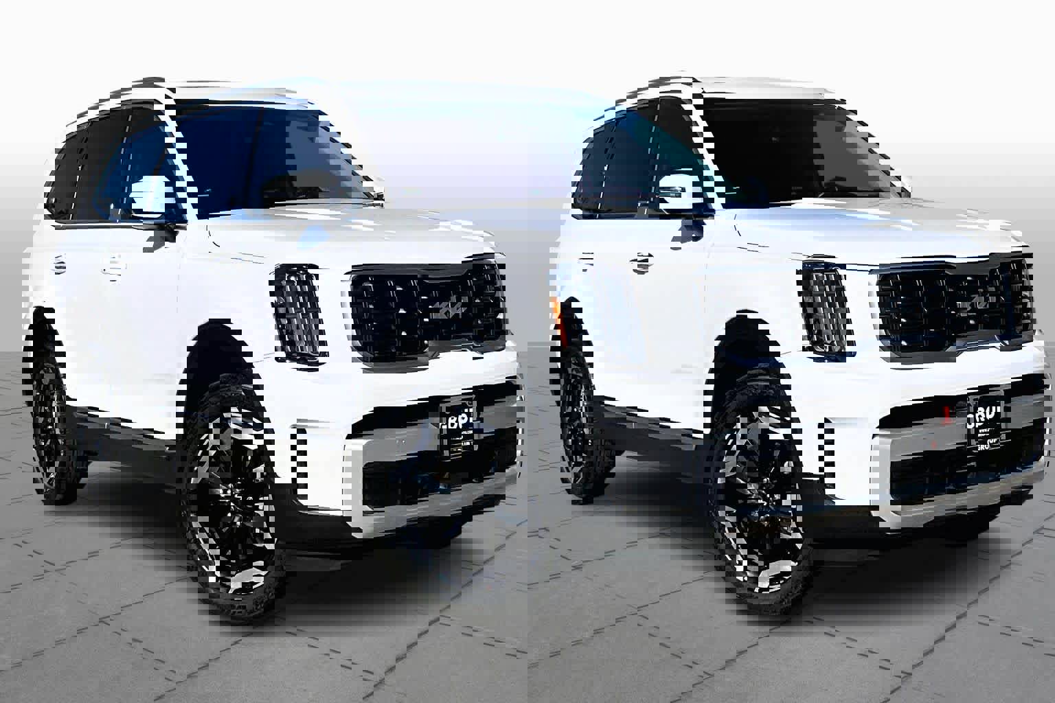 Used 2024 Kia Telluride S w/ S Sunroof Package image 3