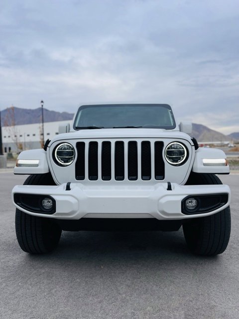 Used 2021 Jeep Wrangler Unlimited Sahara image 3