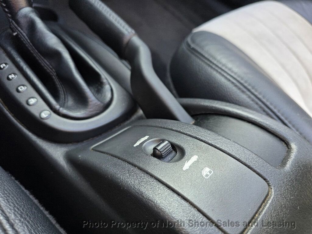 Used 2004 Chrysler Sebring LXi image 46