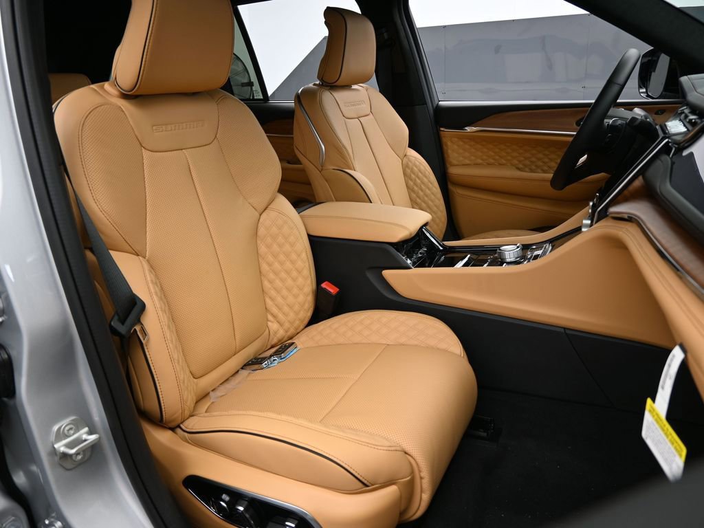 New 2025 Jeep Grand Cherokee Summit image 42