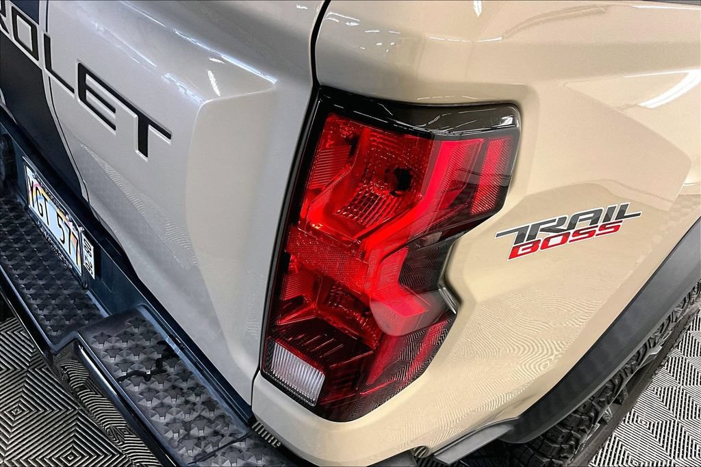 Used 2023 Chevrolet Colorado Trail Boss w/ Technology Package AWD/4WD image 27