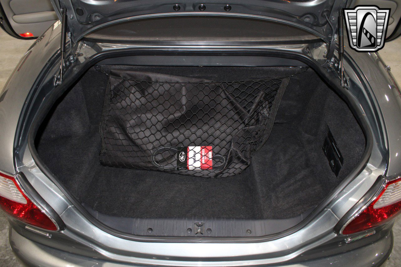 Used 2004 Jaguar XK8 Convertible image 22