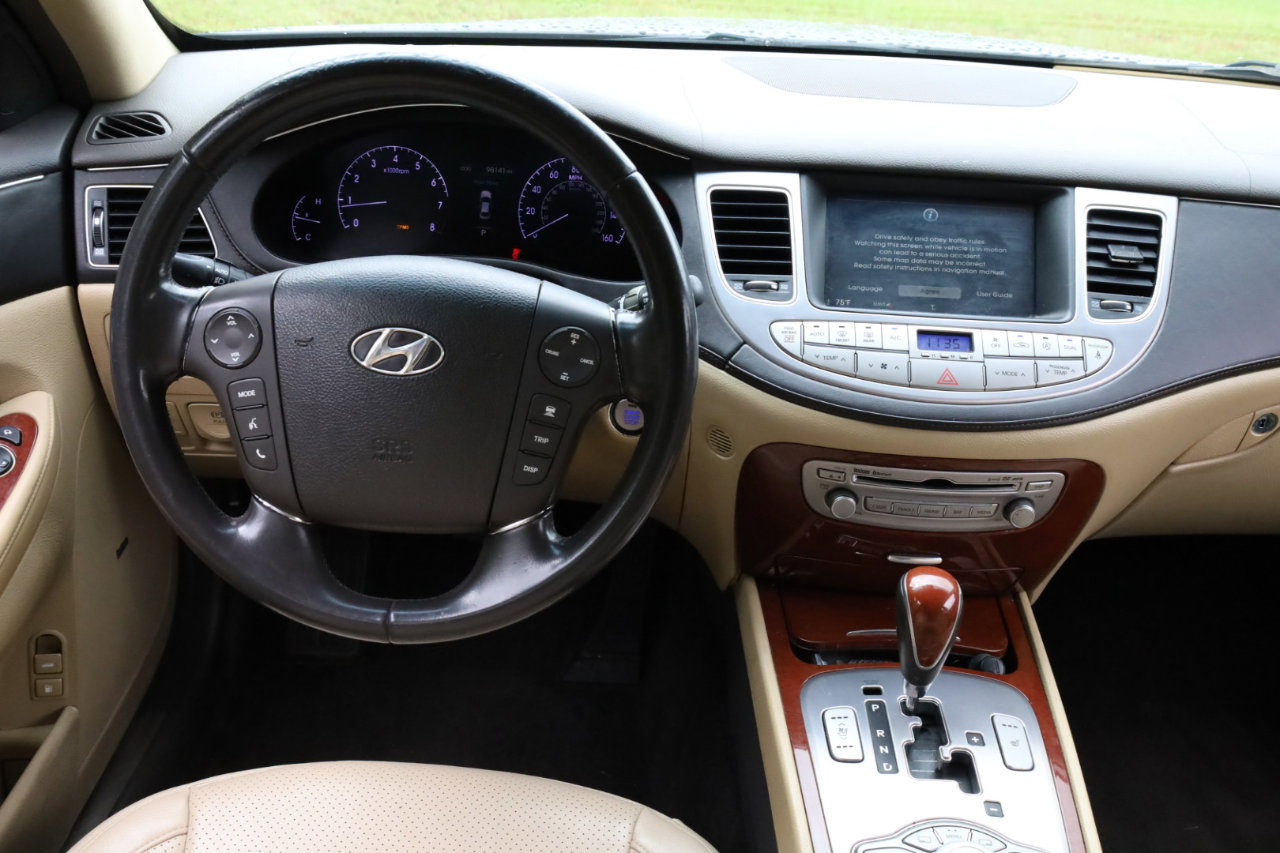 Used 2014 Hyundai Genesis 3.8 w/ Technology Package 03 image 17