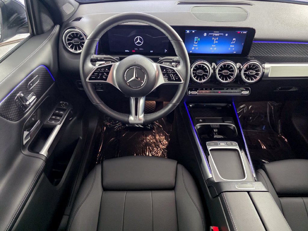 Certified 2025 Mercedes-Benz GLB 250 image 12