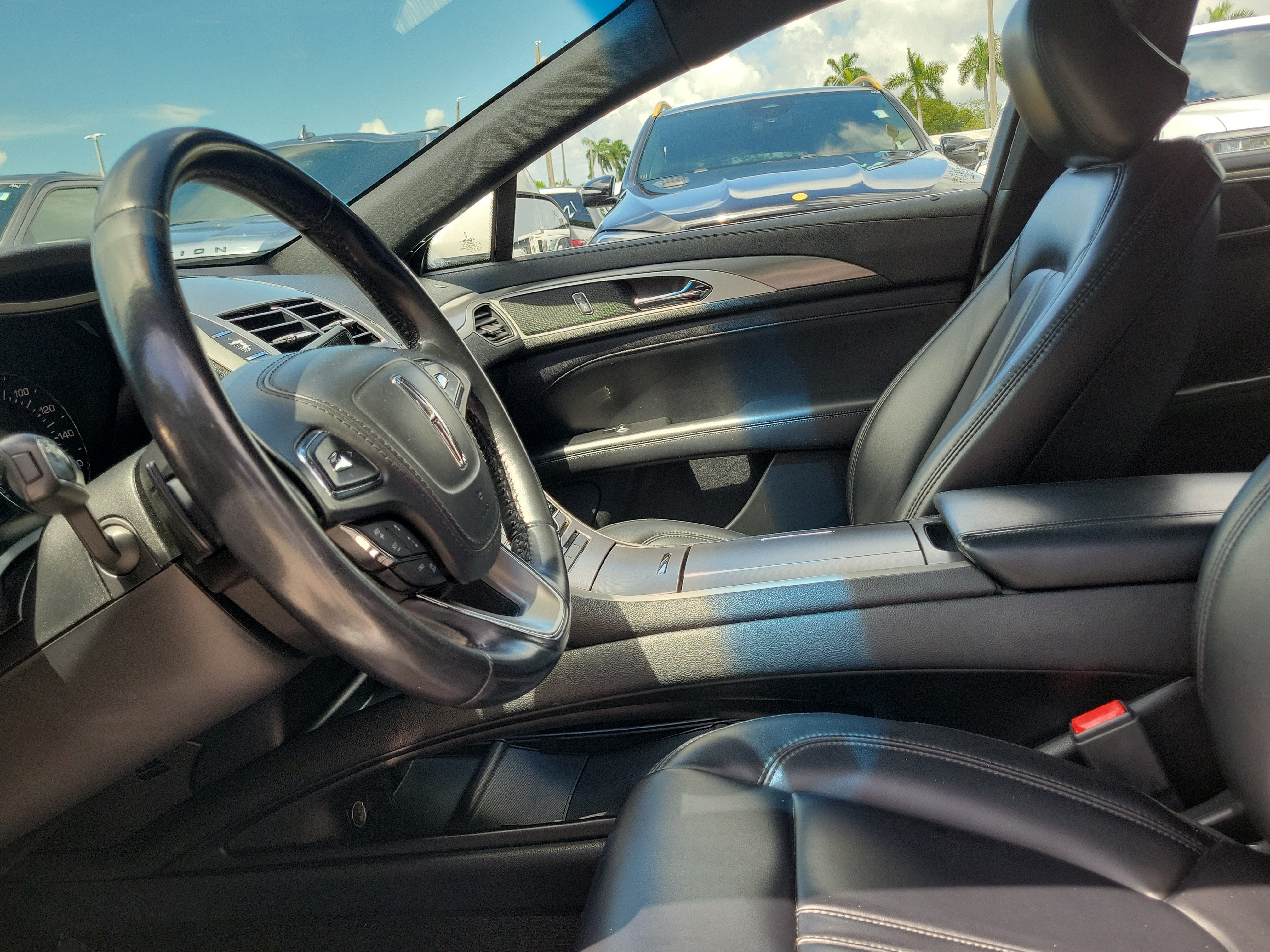 Used 2020 Lincoln MKZ FWD image 11