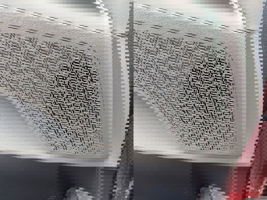 Certified 2025 Kia Carnival image 17