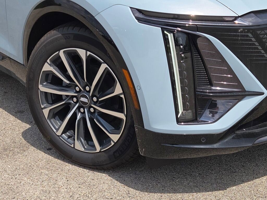 New 2025 Cadillac Lyriq Sport image 3