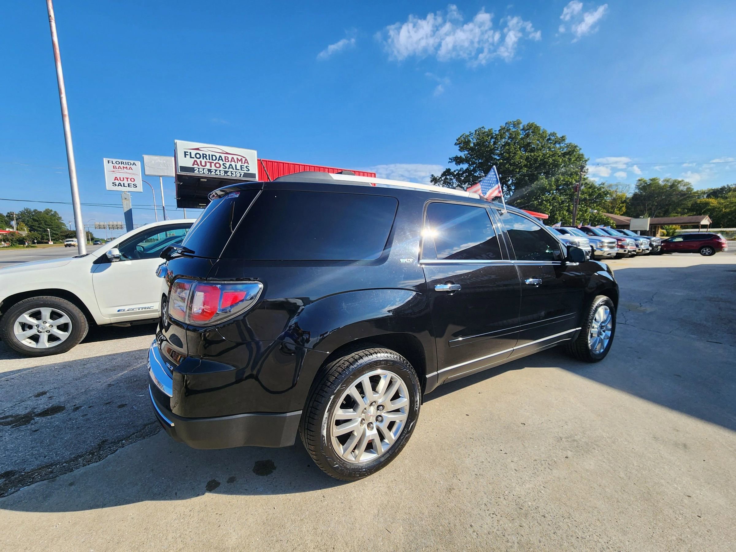 Used 2016 GMC Acadia SLT w/ Premium Edition image 7