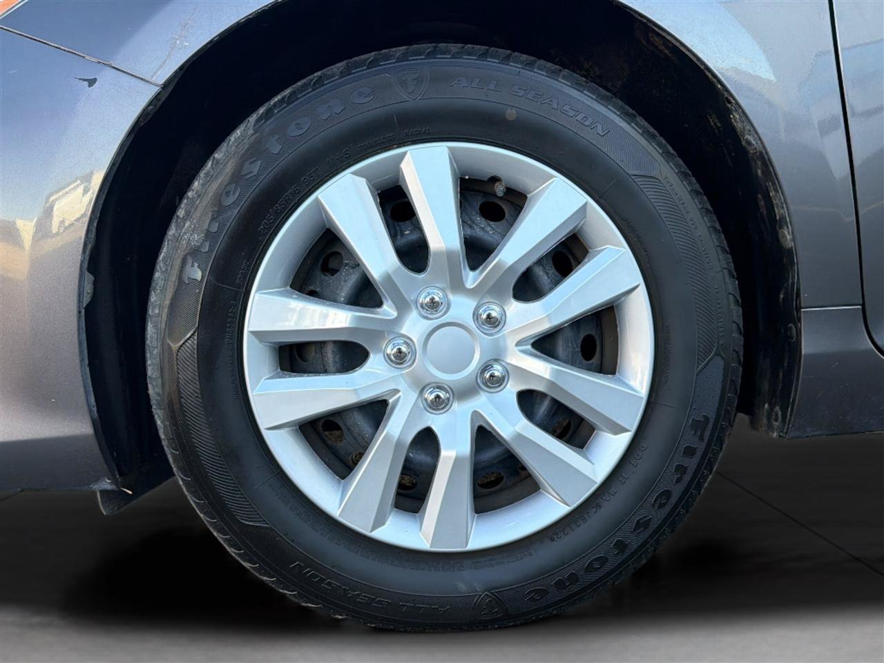 Used 2015 Toyota Camry LE FWD image 27