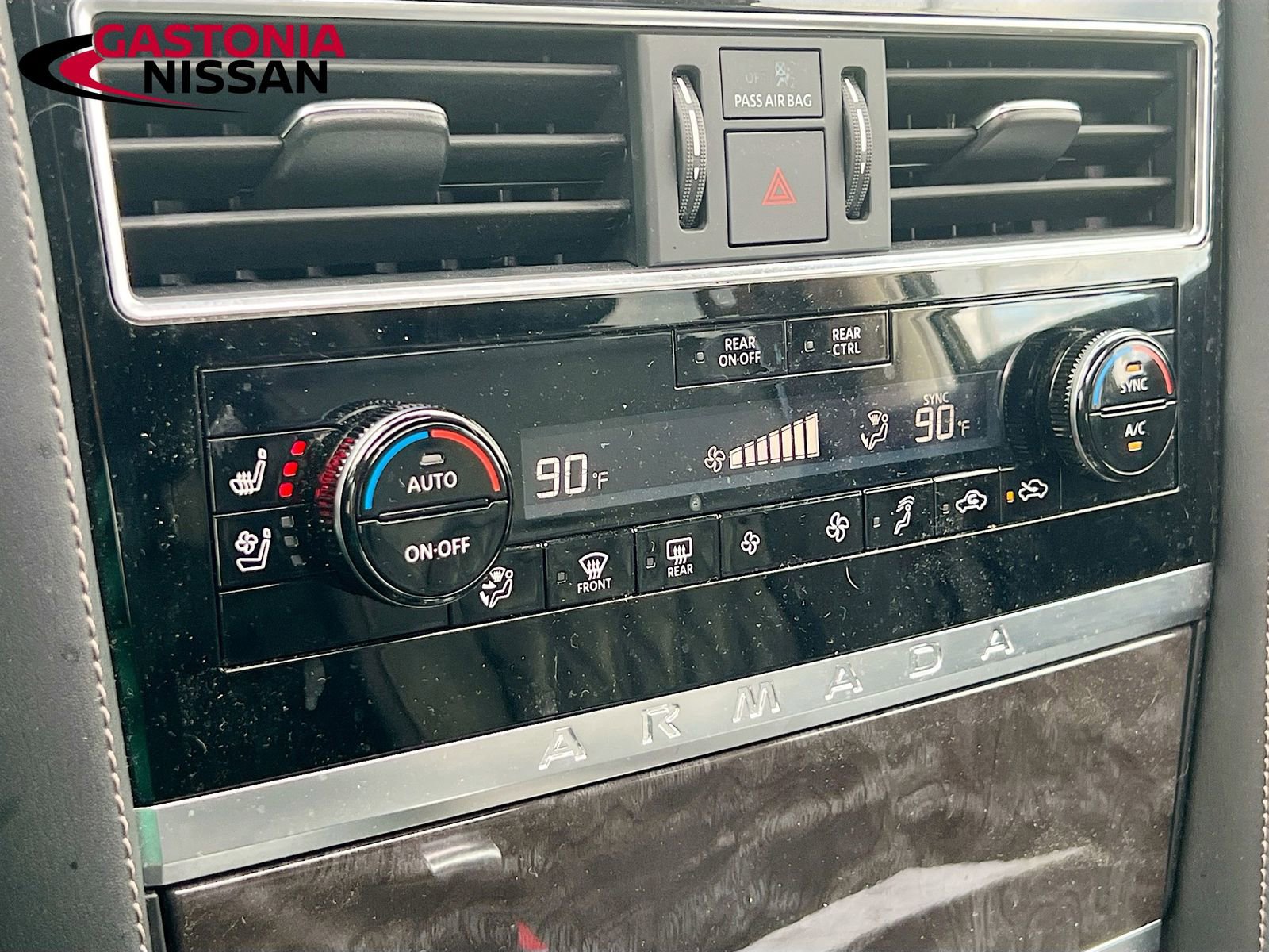 Used 2024 Nissan Armada Platinum w/ Captain's Chairs Package image 21