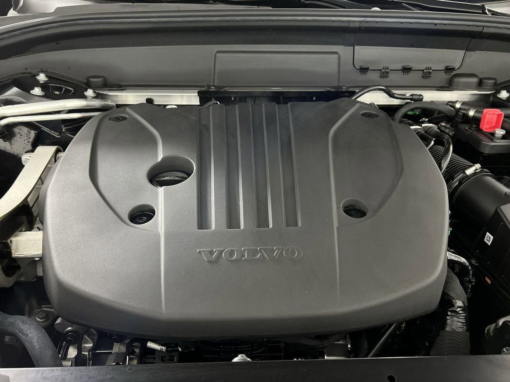 Certified 2025 Volvo XC60 B5 Core w/ Climate Package image 20