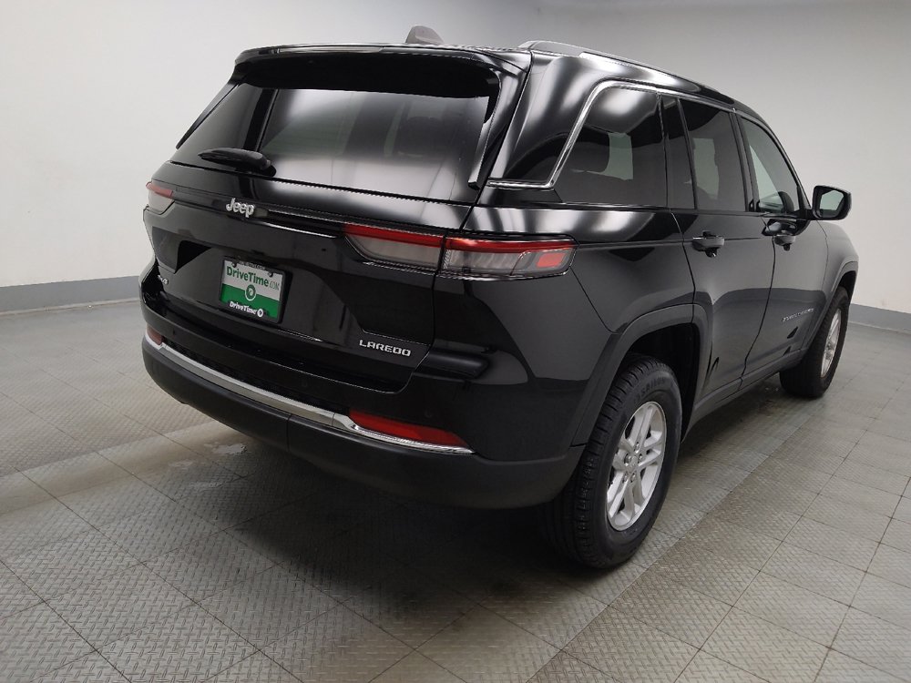 Used 2023 Jeep Grand Cherokee Laredo w/ Luxury Tech Group I AWD/4WD image 9