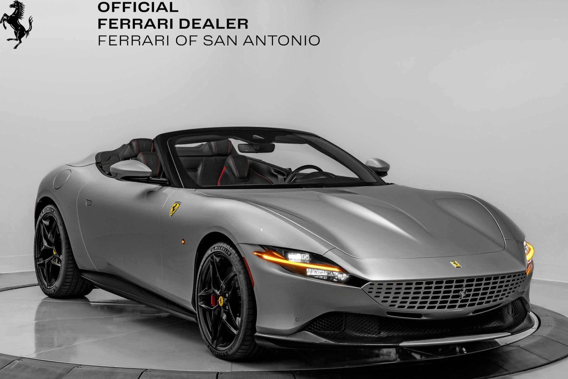 Certified 2025 Ferrari Roma Spider RWD image 1