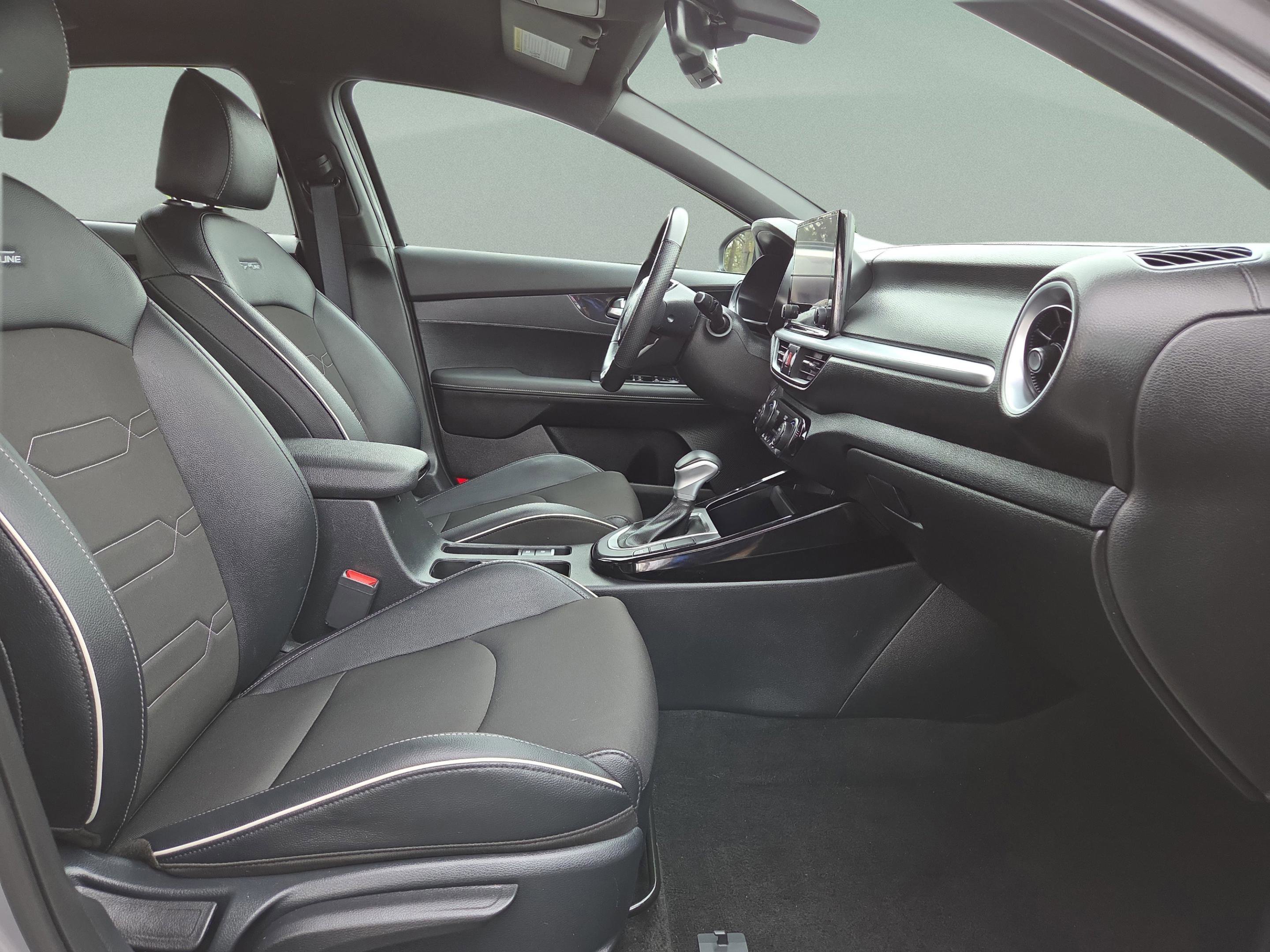 Used 2024 Kia Forte GT-Line image 36