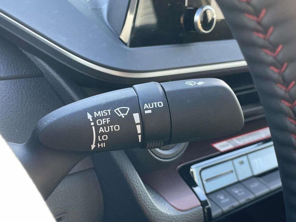 Used 2024 Toyota Prius Prime Premium image 22