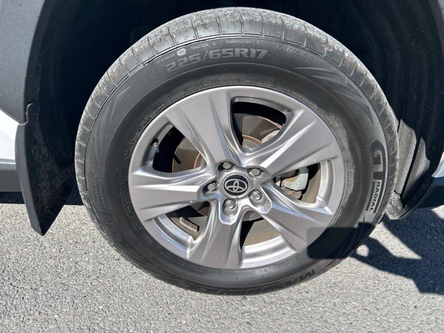 Used 2022 Toyota RAV4 XLE w/ Convenience Package AWD/4WD image 21