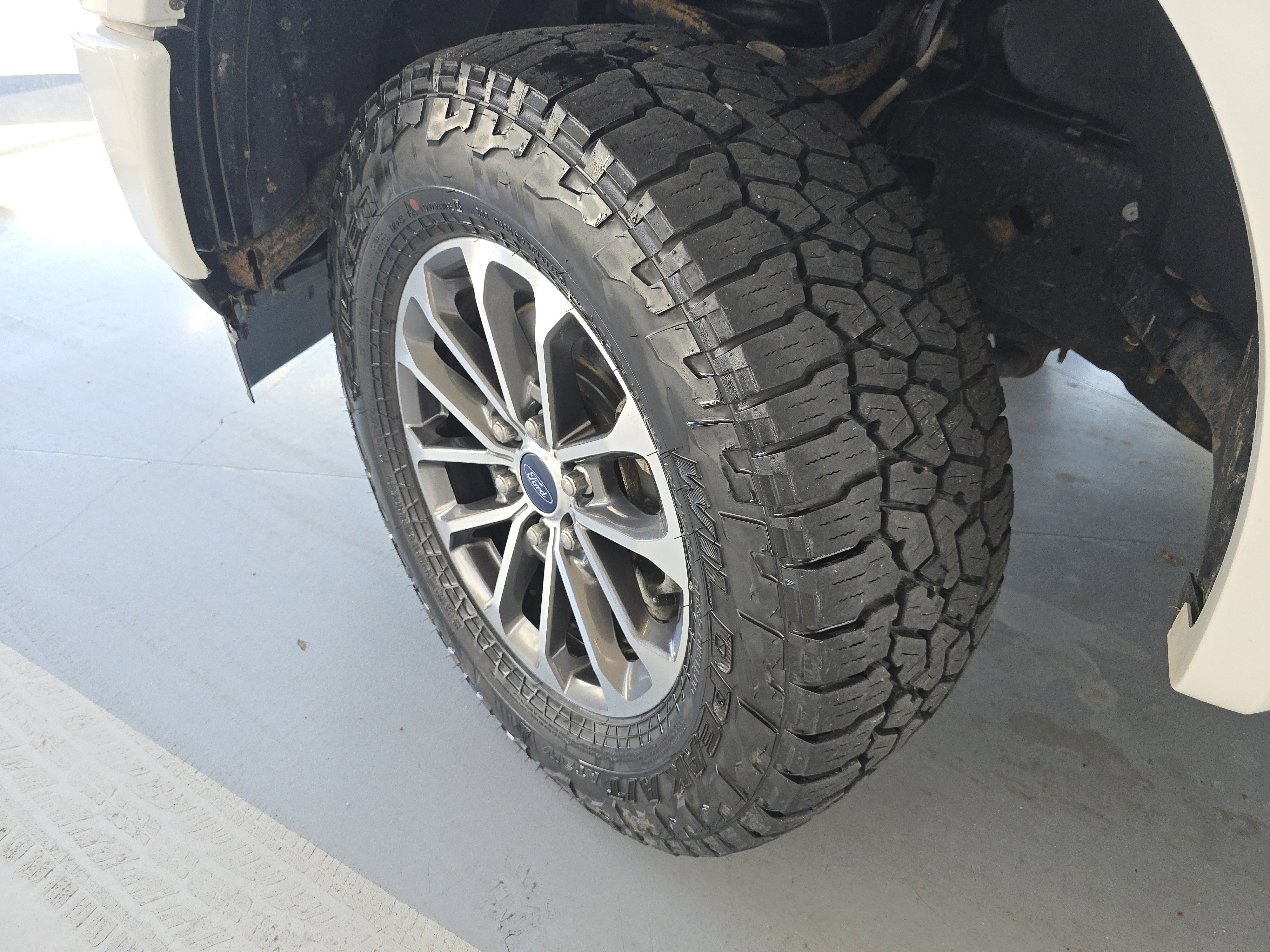 Used 2018 Ford F150 XLT w/ Equipment Group 302A Luxury image 10