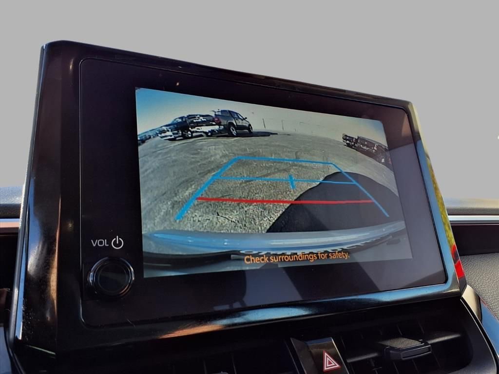 Used 2025 Toyota Corolla XLE image 6