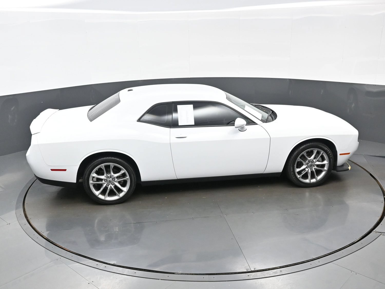 Used 2022 Dodge Challenger GT AWD/4WD image 36