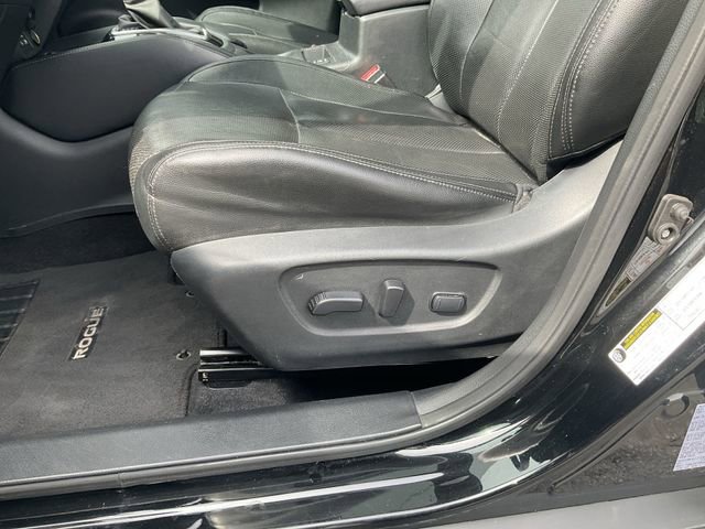 Used 2020 Nissan Rogue SL w/ Premium Package image 27