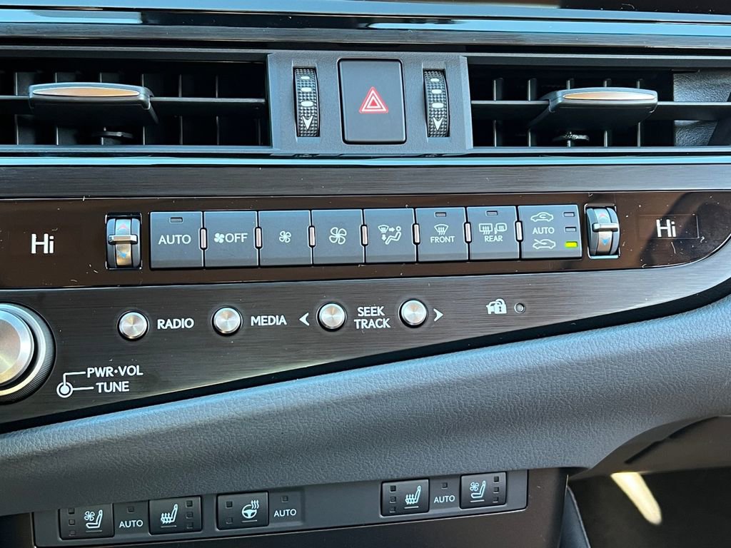New 2025 Lexus ES 350 w/ Premium Package image 19