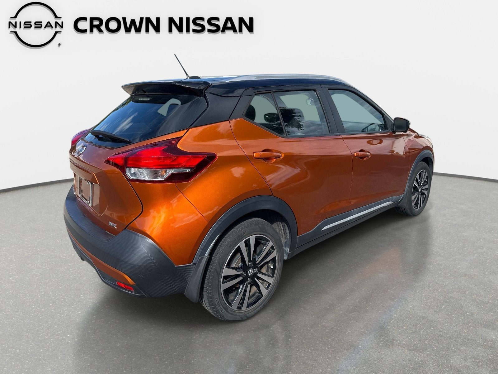 Certified 2019 Nissan Kicks SR FWD image 8