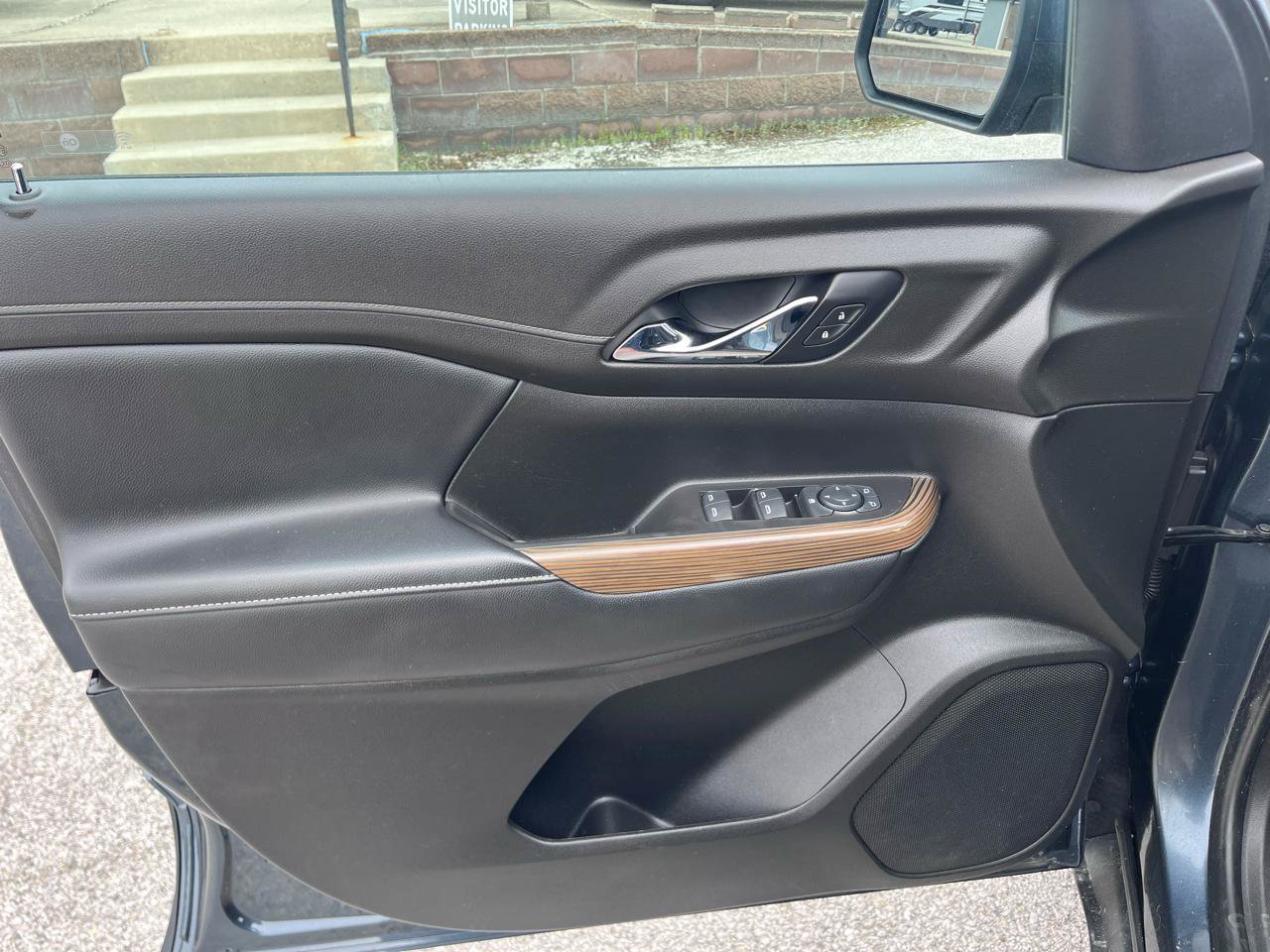 Used 2019 GMC Acadia SLE AWD/4WD image 24