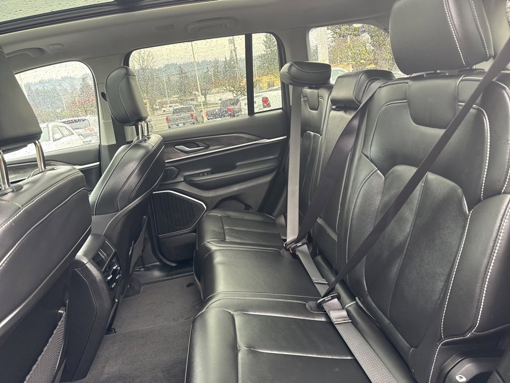 Used 2022 Jeep Grand Cherokee Limited image 26