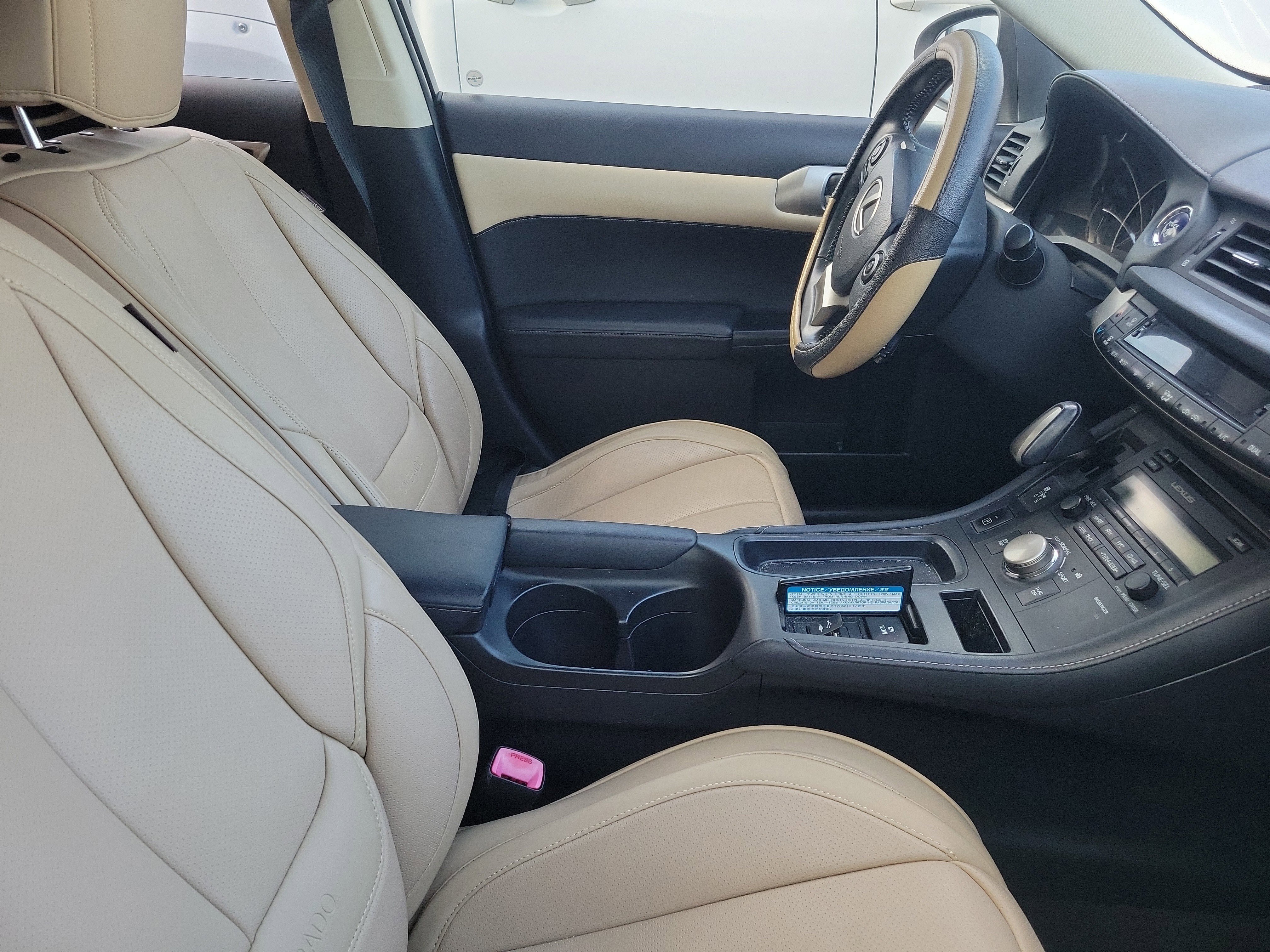 Used 2014 Lexus CT 200h FWD image 10
