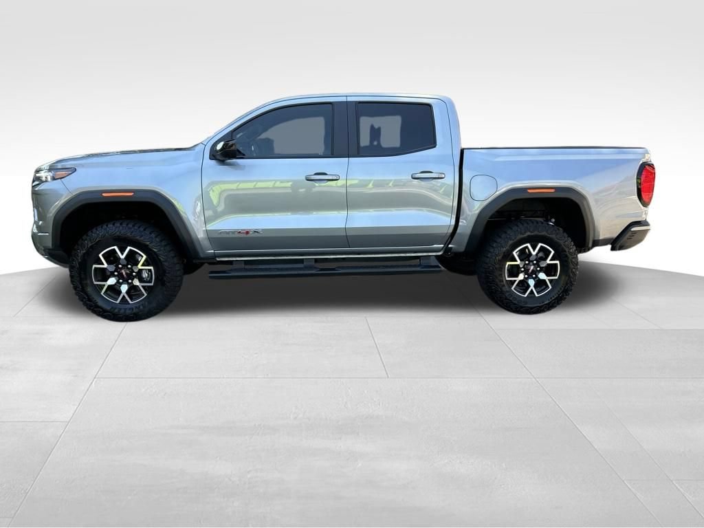 Used 2025 GMC Canyon AT4 w/ AT4X Package AWD/4WD image 2