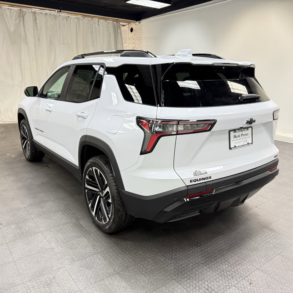 New 2026 Chevrolet Equinox RS w/ Convenience Package III FWD image 3