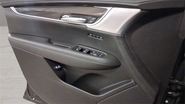 Used 2024 Cadillac XT6 Sport w/ Technology Package image 33