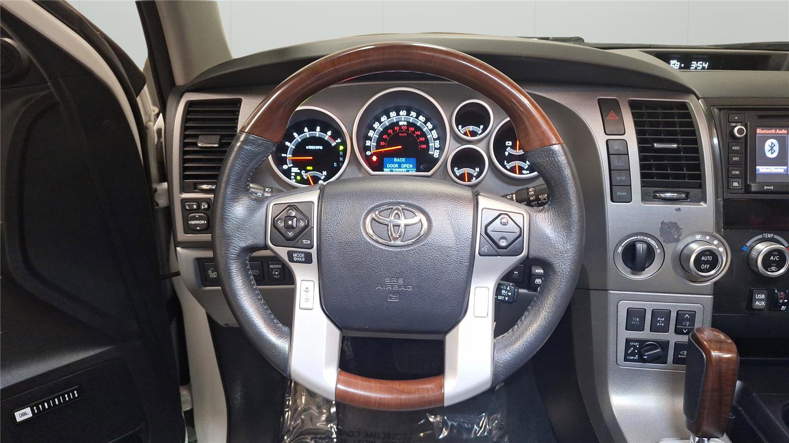 Used 2016 Toyota Sequoia Platinum AWD/4WD image 22