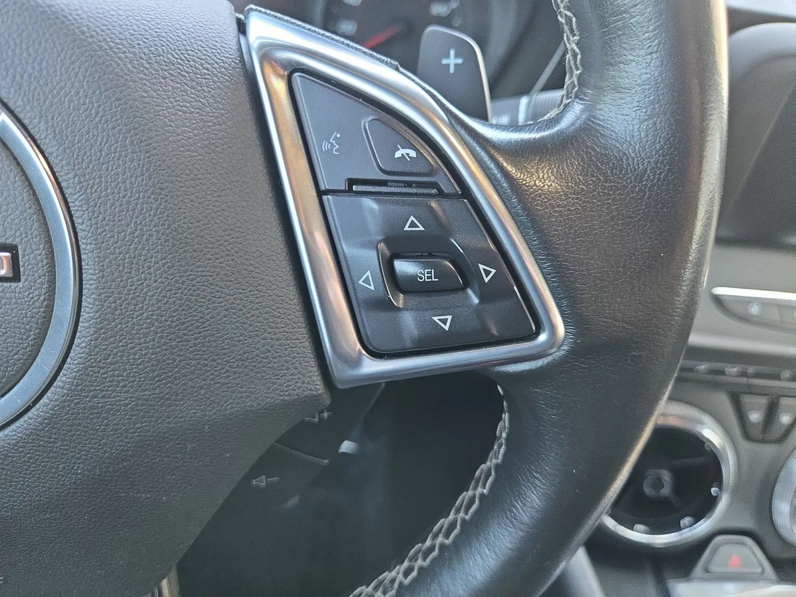Used 2017 Chevrolet Camaro LT RWD image 22