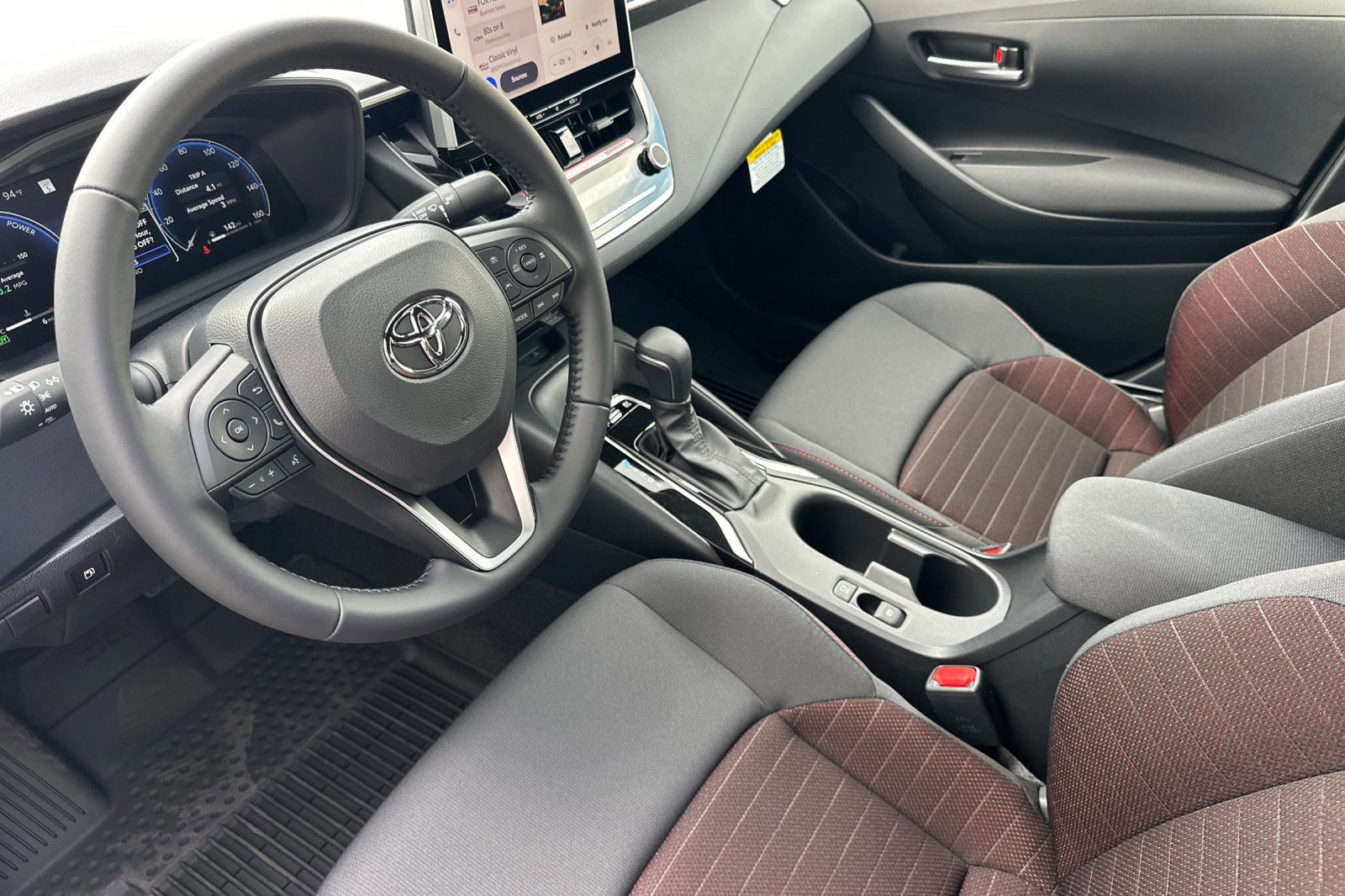 Certified 2026 Toyota Corolla SE w/ SE Premium Package image 9