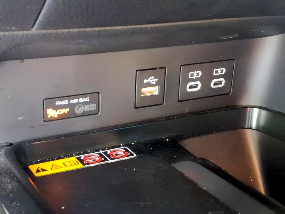 Certified 2025 Toyota Camry SE FWD image 19